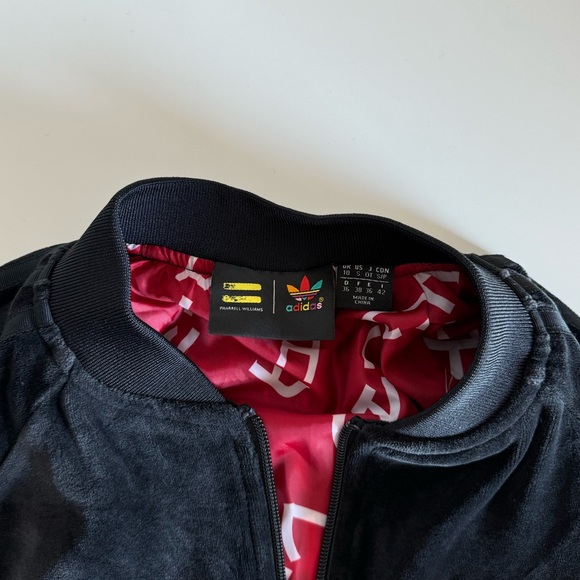 NWOT adidas Pharrell Williams Humanrace HU Superstar SST Velour Velvet Jacket - Picture 9 of 17